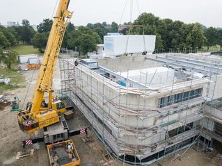 Arbeiten am neuen Stadtbad.