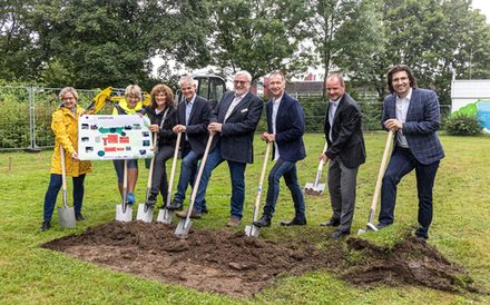 Carola Ueberhorst (BSF), Edda Alex (Ideengeberin), Annette Schudrowitz (BSF), Frank Klingebiel (Oberbürgermeister der Stadt Salzgitter), Dr. Thomas Sindern und Jens Bogdan (Lions-Club Schloss Salder), Dietrich Leptin (SRB), Dr. Björn Gläser (Tourismusmarketing Salzgitter)